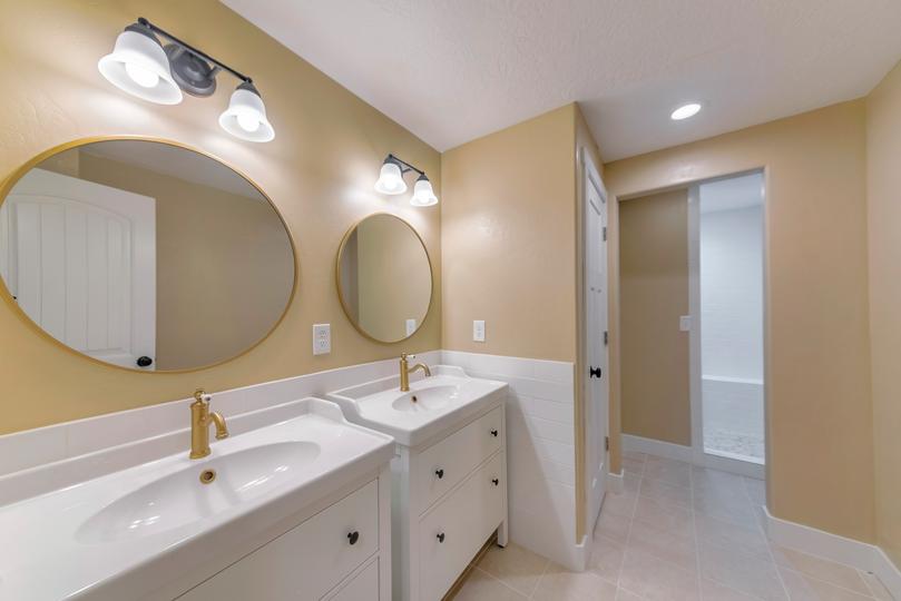 Bathroom Remodeling gallery image 7 - {{gallery - bathroom-remodeling.co.uk
